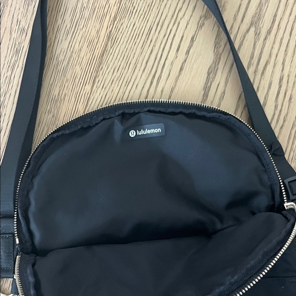lululemon athletica Black Crossbody Bag - Picture 3 of 3